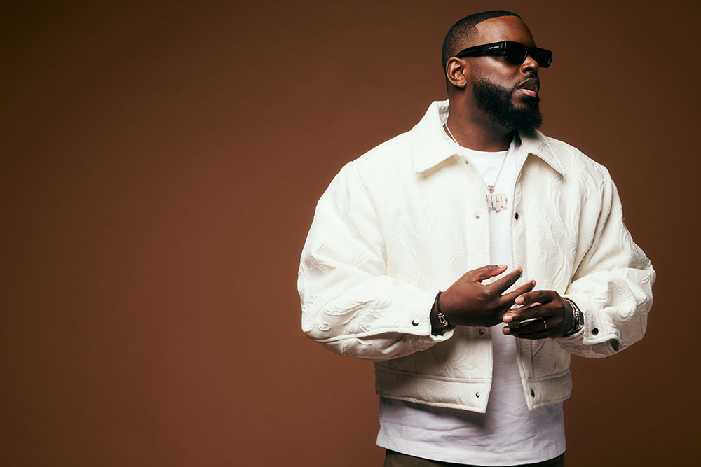 _R3A3806KEBLACK_FIFOU