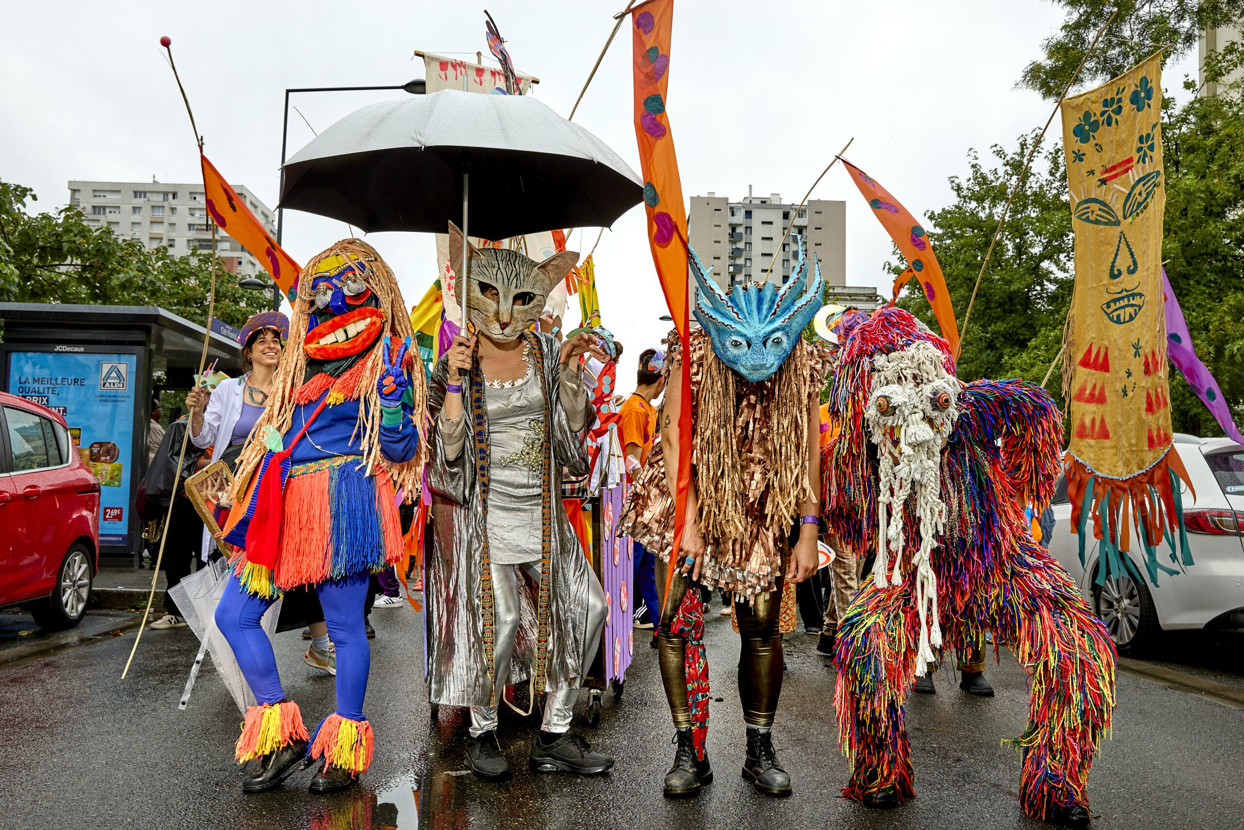 MULTITUDE | Grande Parade