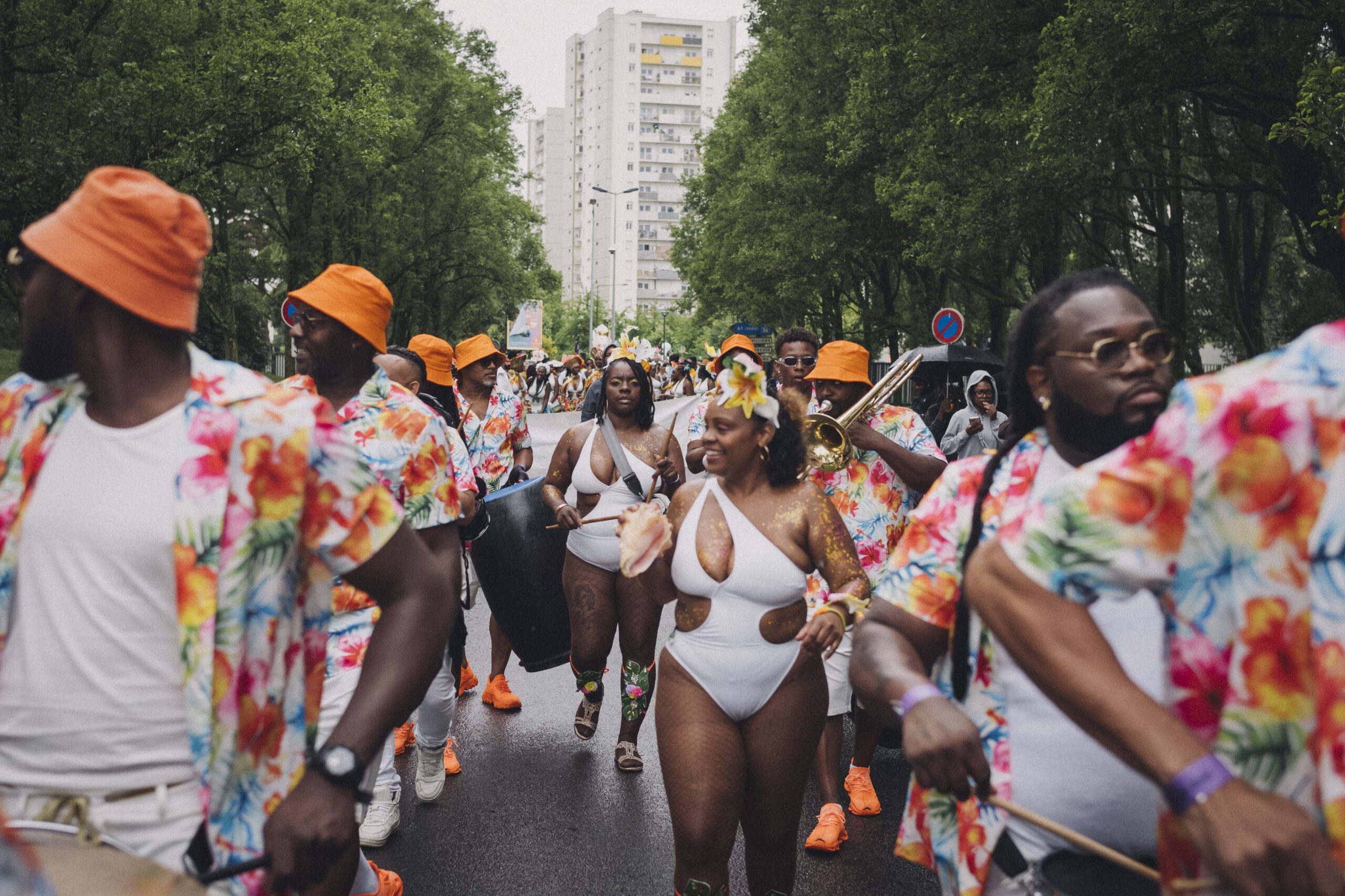 MULTITUDE | Grande Parade