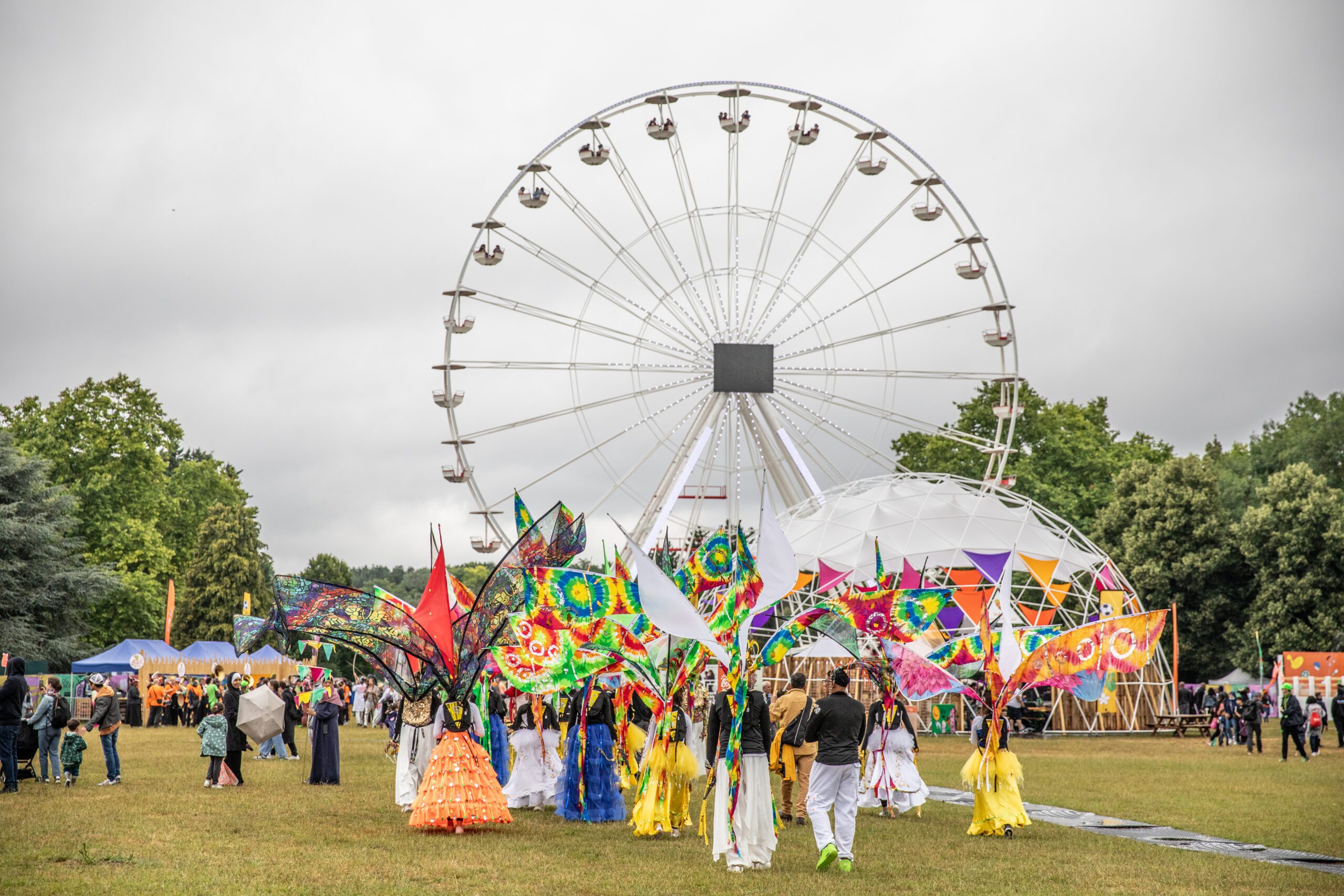 MULTITUDE | Grande Parade