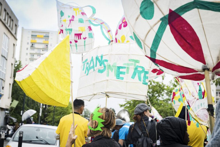 MULTITUDE | Grande Parade