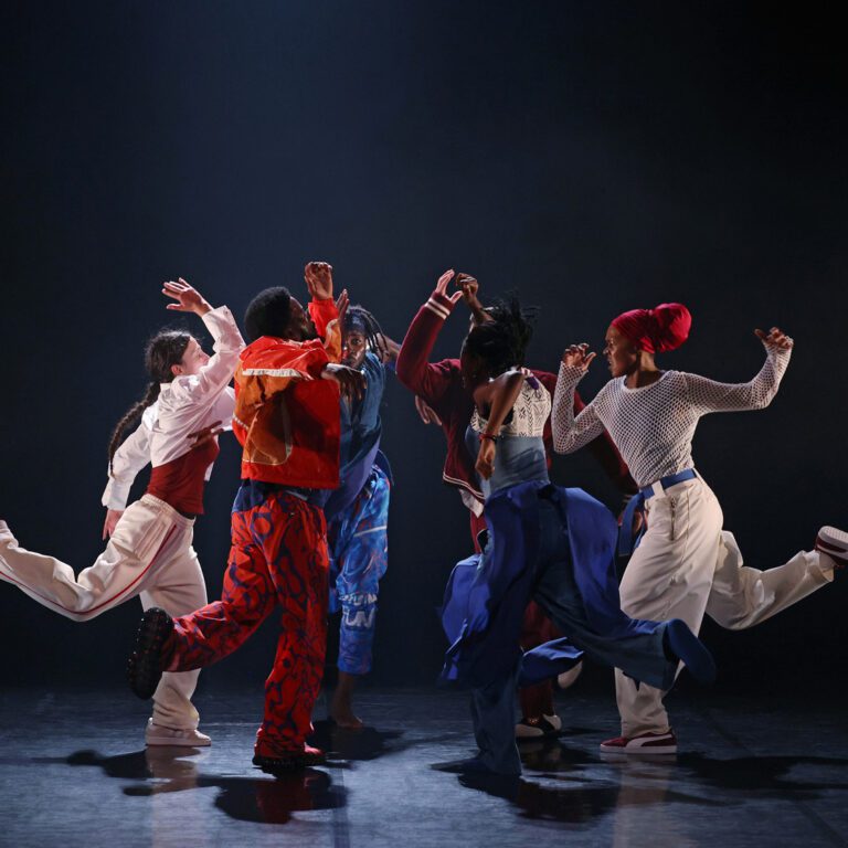 Anne-Nguyen-Witch-Hunting-©-Patrick-Berger-BILLETTERIE_1080x1080